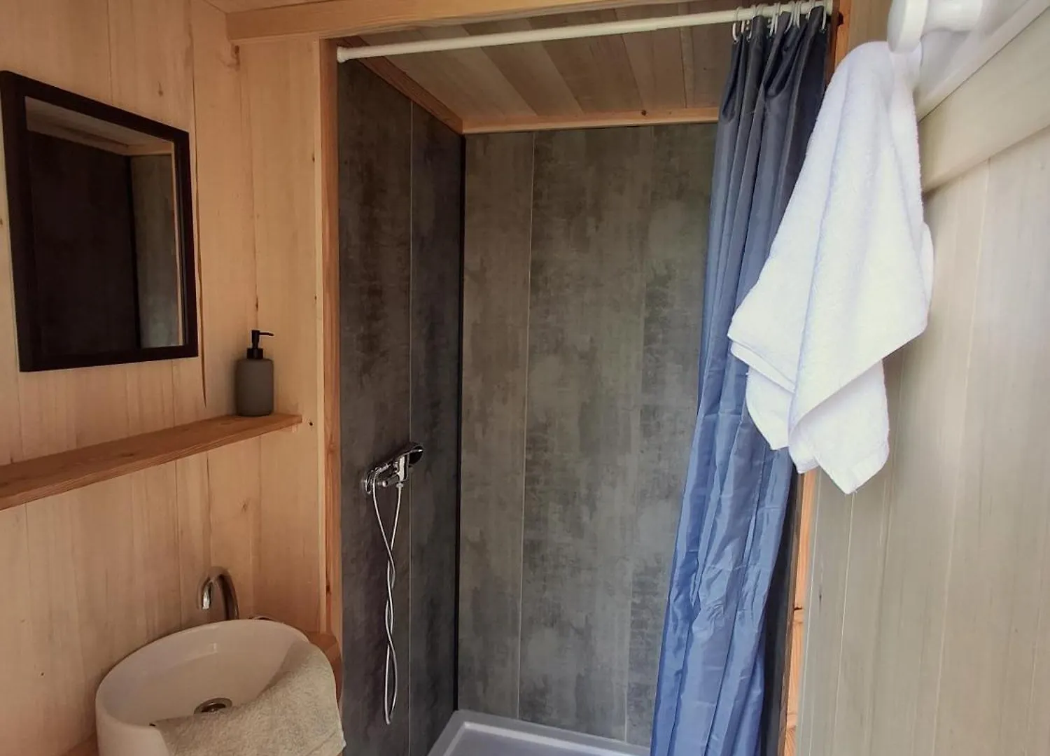 Chalets De L'Oasienne Lissac et Mouret 0*,